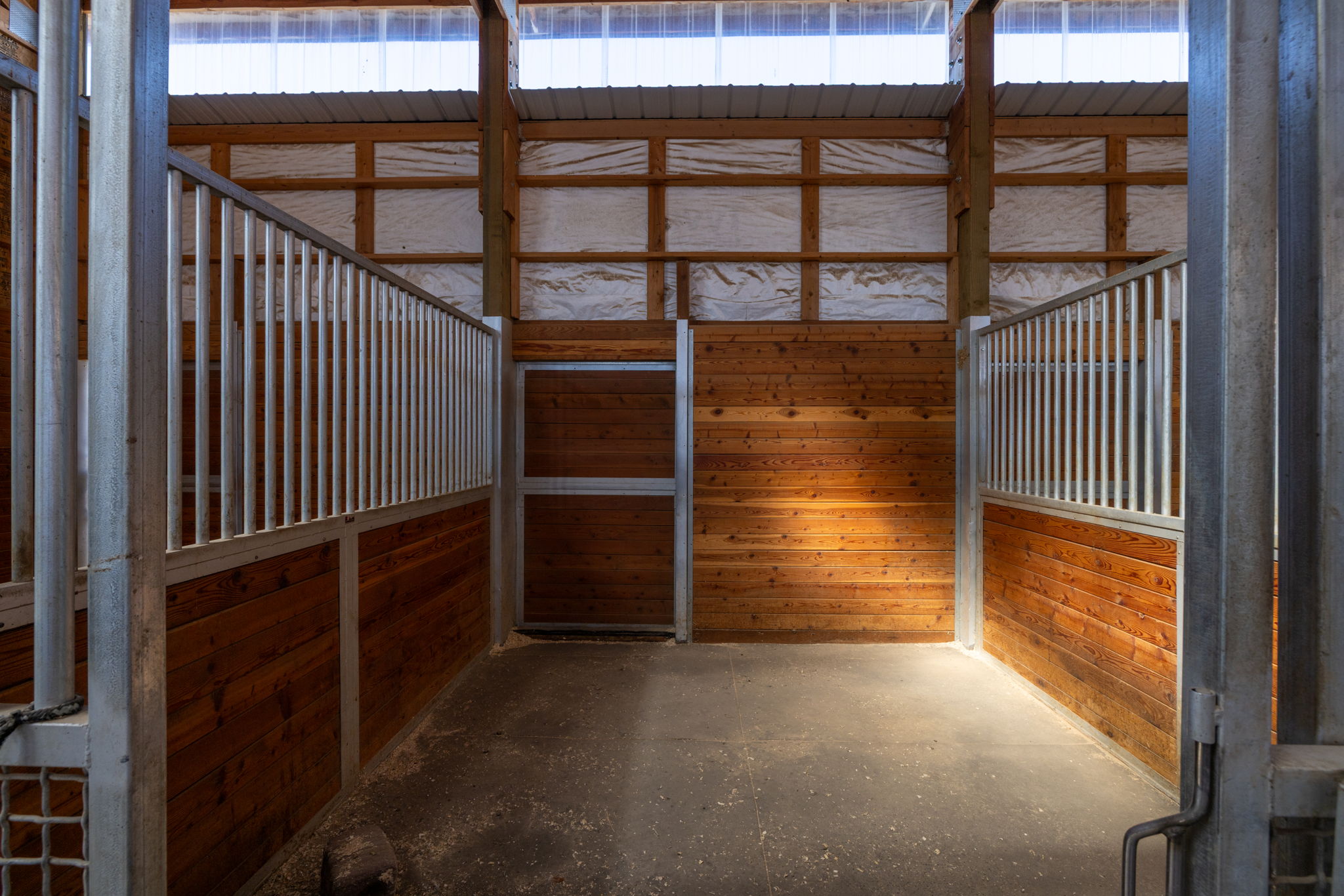 54-stall barn